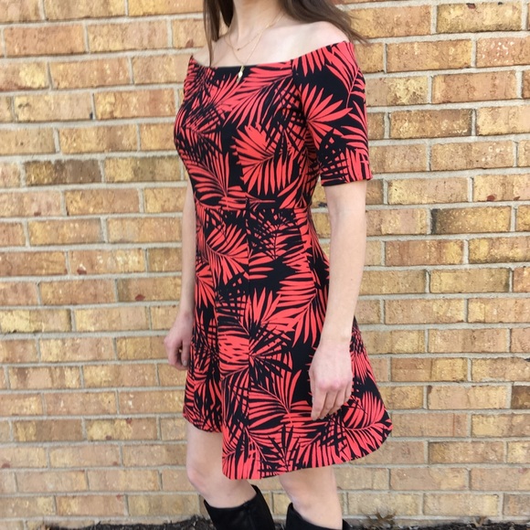 Zara Botanical Dress - Picture 2 of 4